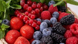 Berries are rich in fiber and antioxidants that support healthy digestion