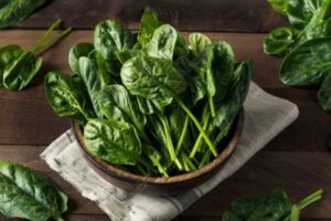 Cooked spinach is rich in non-heme iron, vitamins and antioxidants.